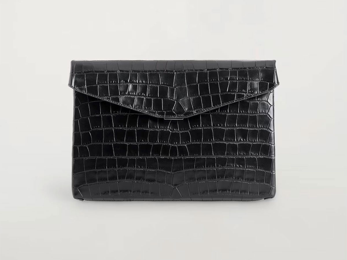 borsa-pochette-nera-stampa-cocco-COS